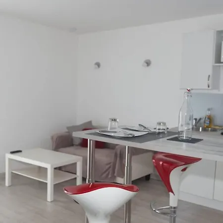 Appartement Logement Entier - Gare - Chateau - Centre+wifi [promo] *